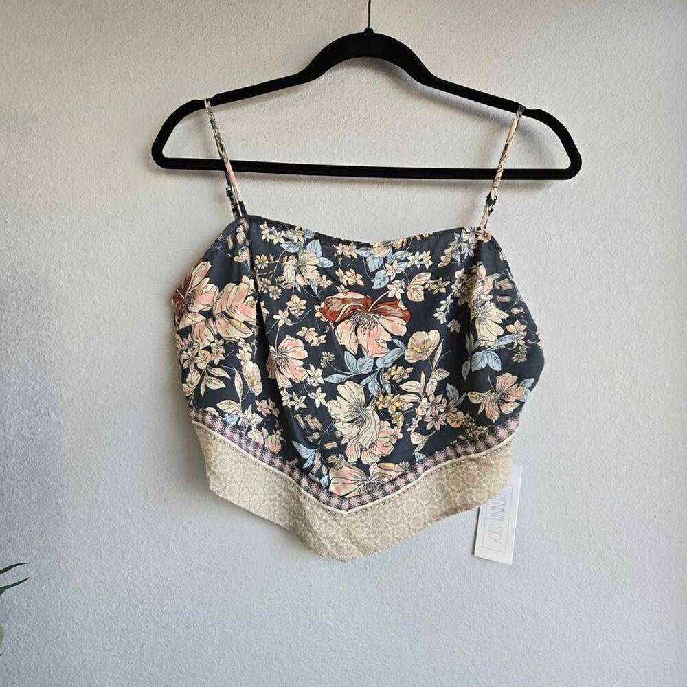 Sienna Sky Boho Floral Handkerchief Hem Smocked Cami Crop Top Blue Large NWT - Picture 2 of 7